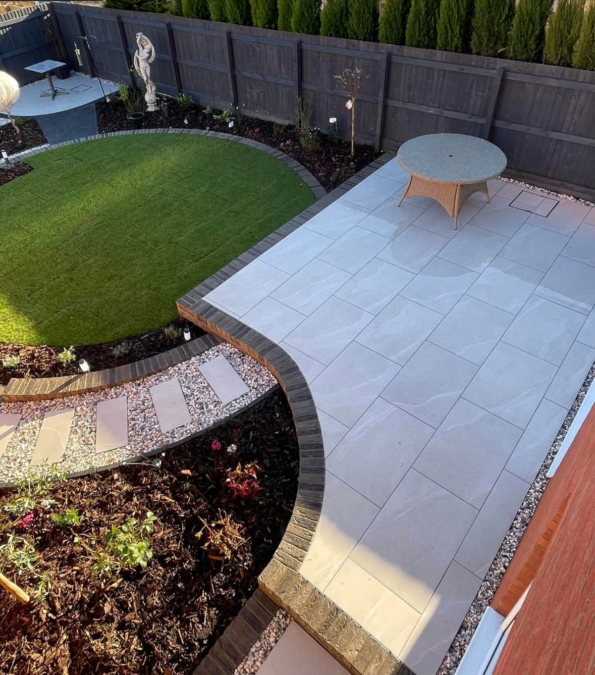 Solace grigio porcelain paving lifestyle grs